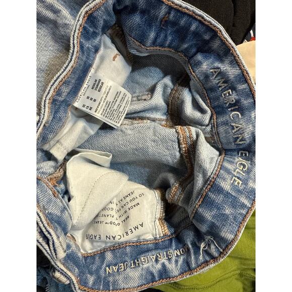AMERICAN EAGLE MOM STRAIGHT JEAN SIZE 00 - Picture 4 of 4